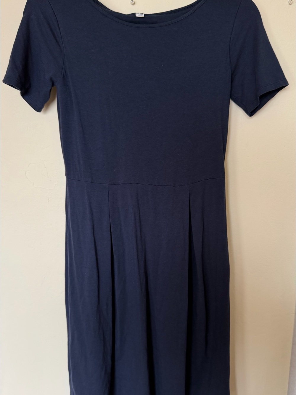 Uniqlo Women’s Navy Short Sleeve Pleated Waist with padded Built in Bra